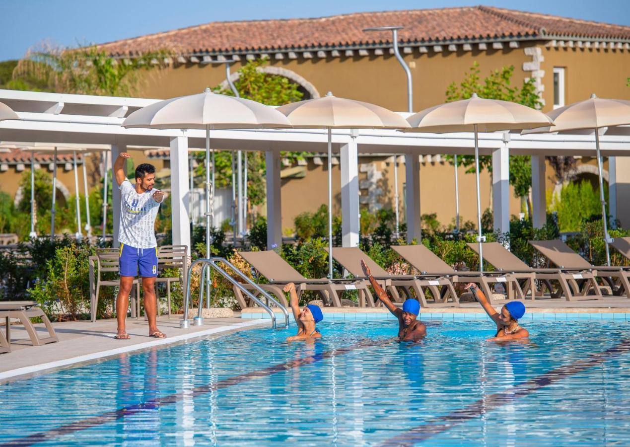 Is Serenas Badesi Resort Luaran gambar
